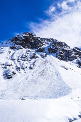 Fototapeta na wymiar Lawinenabgang in den Alpen