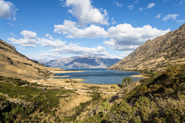 Fototapeta na wymiar Stunning lake Hawea from viewpoint near the tourism town of Wanaka in Canterbury district of New Zealand south island.