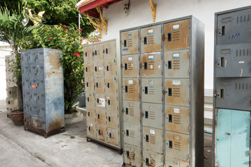 Locker in old and rusty condition