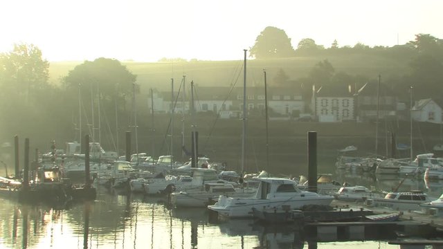 Petit matin sur le port de plaisance