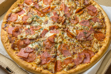 Great tasty Italian pizza in a box