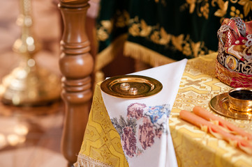Composition of attributes for the wedding.