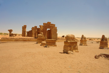 Obraz na płótnie Canvas Naqa or Naga'a - a ruined ancient city of the Kushitic Kingdom of Meroë in modern-day Sudan with Amun temple 