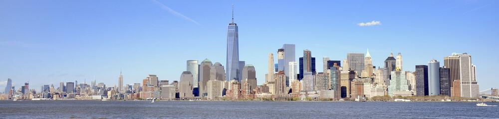 Fototapeta na wymiar panoramic view of sky line, manhatann, new york city