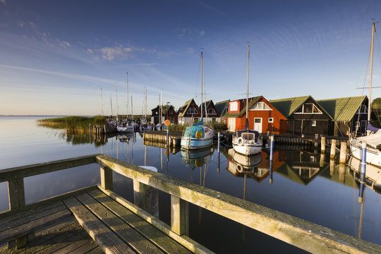 Bootshäuser am Hafen von Althagen, Fischland Darß