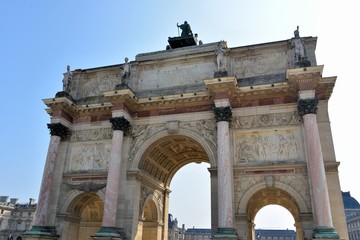 Fototapeta na wymiar Arc de triomphe du Carrousel 