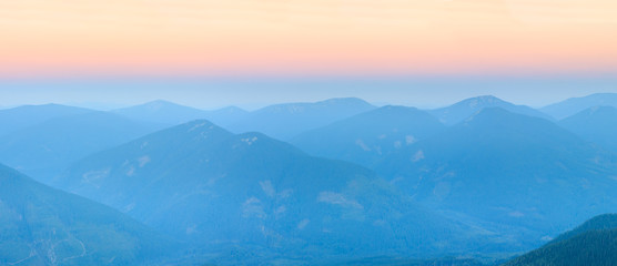 Fototapeta premium Lato wschód Karpat.