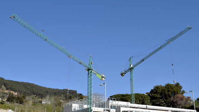 Gruas para la construcci&oacute;n obras
