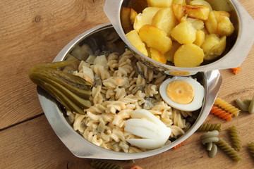 Nudelsalat angemacht