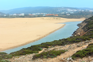 Praia da Bordeira (Algarve, Portugal).