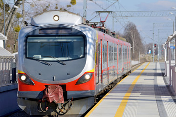 Passenger train. © Tomasz Warszewski