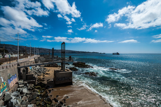 coastline between Valparaiso and Viña del Mar, Chile