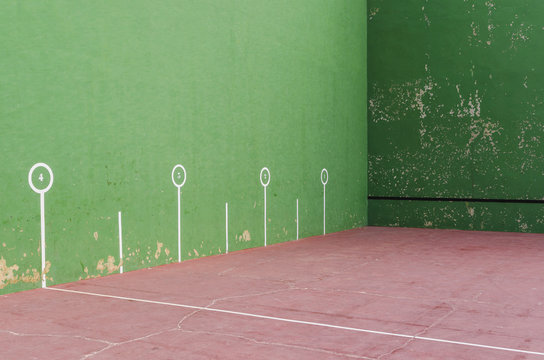 Fronton court painted in green