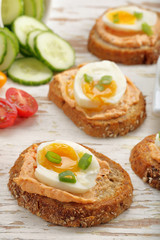 Sandwiches with salmon paste and egg