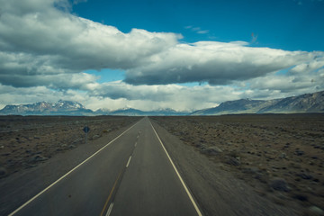 Obraz na płótnie Canvas Infinate road to the mountains, El Chaltén, Argentina
