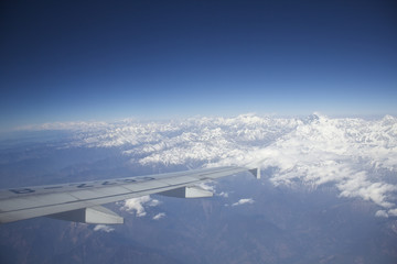Fototapeta na wymiar 上空から眺めるエベレスト