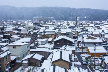雪の金沢市街