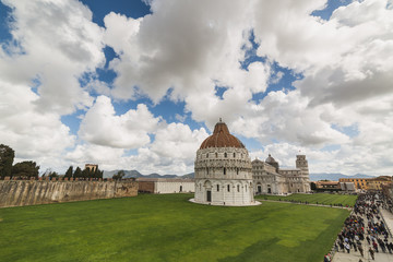 Piazza dei Miracoli Torre di Pisa vista dalle mura