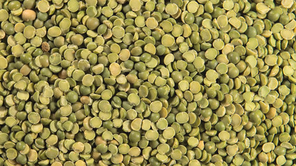TOP VIEW: Dried green peas