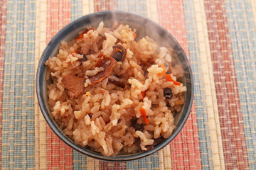 美味しそうな炊き込みご飯