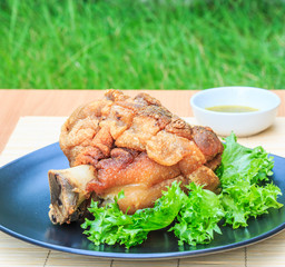 Roasted pork knuckle