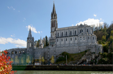 Obraz premium View of the cathedral in Lourdes, France