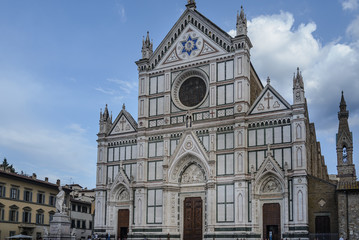 Fototapeta na wymiar La basílica de la Santa Cruz (en italiano, Basilica di Santa Croce), Florencia, Italia 