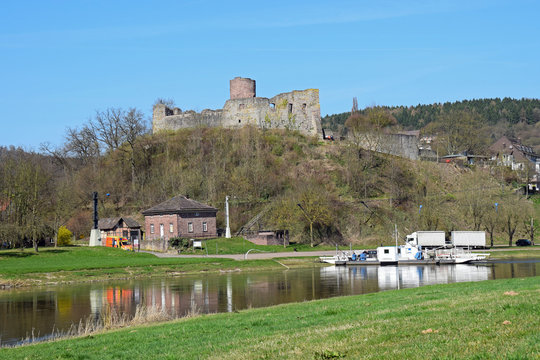 Burgruine Polle und Weserf&auml;hre