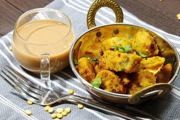 Dry gatte ki sabji or Dhoka with tea