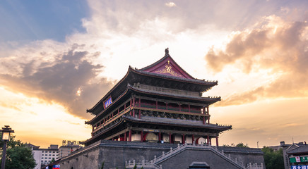 Xi'an, China - July 22, 2014: Twilight at the Drum Tower of Xi'an - obrazy, fototapety, plakaty
