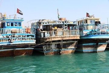 Fototapeta na wymiar Dubai Creek Abras in port