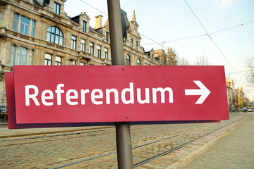 Schild 211 - Referendum