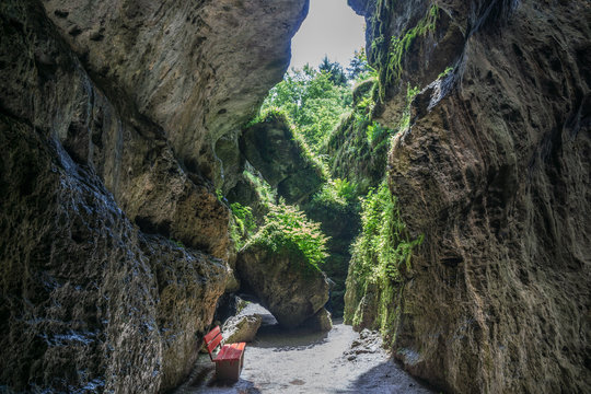 Entrance to the Devil's Cave, Pottenstein, Franconian Switzerland, Franconia, Bavaria