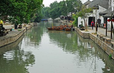 Fototapeta na wymiar China, Shanghai water village Tongli. Life along a village canal.