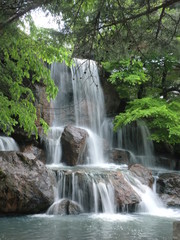 Fototapeta na wymiar 長井市・松ヶ池公園の滝(山形県)