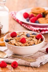 Breakfast with wholegrain cereals.