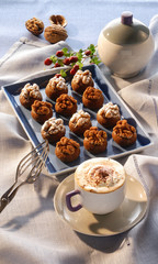 bombones de nueces con capuccino