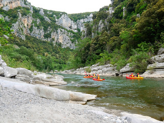 cano&euml;s sur l'h&eacute;rault