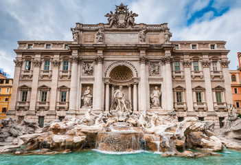 Fototapeta na wymiar Fontaine de Trevi à Rome, Latium, Italie