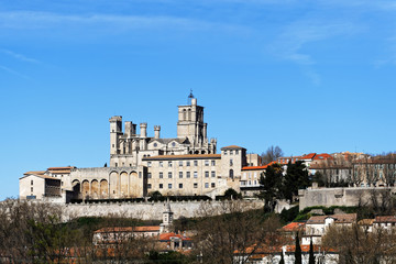 Fototapeta na wymiar Cathédrale saint-Nazaire Béziers 