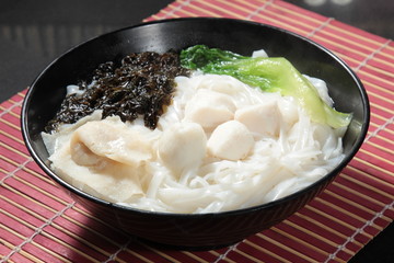 noodles with meat