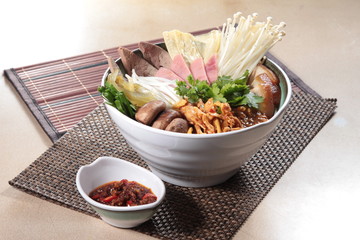 noodles in soup with meat