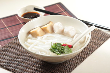 noodles in soup with meat