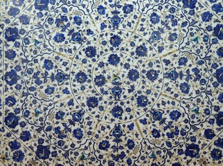 Traditional colorful floral marble tabletops for sale in Agra, Uttar Pradesh, India