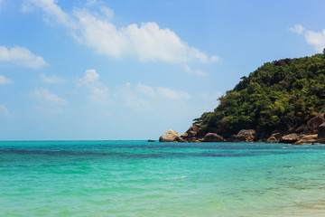 Fototapeta premium Beautiful tropical wild beach in island Samui, Thailand