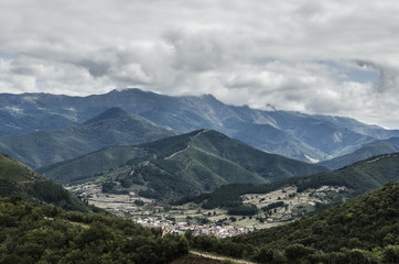 Naklejka premium Montañas