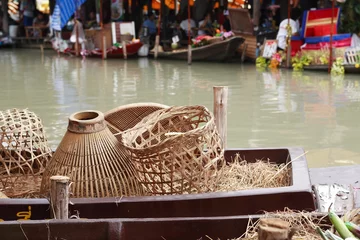 Zelfklevend Fotobehang Floating Market In Thailand © cosma