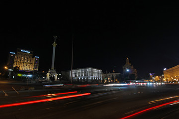 Fototapeta na wymiar Night traffic on the Independence Square. Kiev, Ukraine