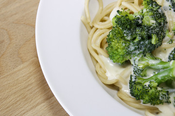 Pasta mit Brokkoli-Gorgonzola-Sauce