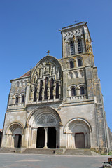 Fototapeta na wymiar Basilique de Vézelay en Bougogne, France